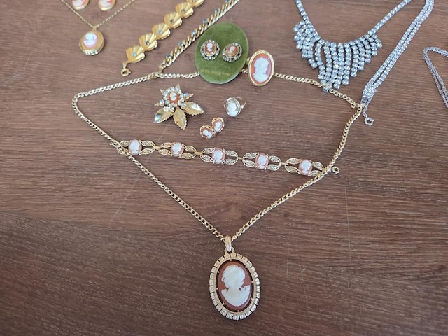 1 set diverse fantasie juwelen - afbeelding 2 van  12