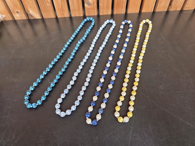1 set diverse fantasie juwelen - afbeelding 1 van  3