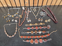 1 set diverse fantasie juwelen - afbeelding 1 van  9