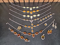 1 set diverse fantasie juwelen - afbeelding 1 van  11