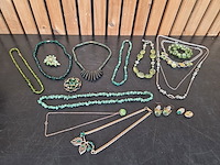 1 set diverse fantasie juwelen - afbeelding 1 van  14