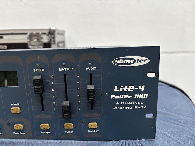 1 showtec lite-4 dimming pack - afbeelding 3 van  3