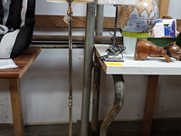 1 staande lamp en 1 tafellamp - afbeelding 1 van  4
