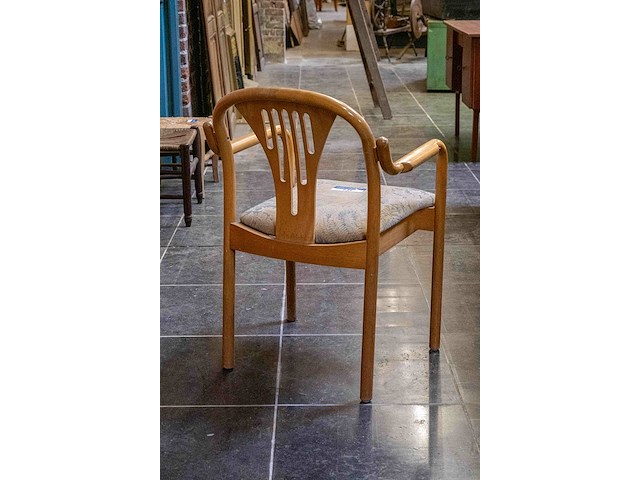 1 stoel met armleunen - afbeelding 2 van  3