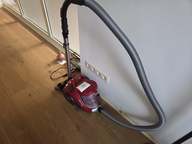 1 stofzuiger rowenta compact power xxl - afbeelding 1 van  3