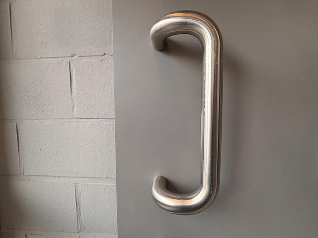 1 stuk alu deurbeslag - afbeelding 1 van  1