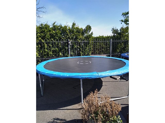 1 stuk trampoline promo van 400cm met randkussen - afbeelding 1 van  2