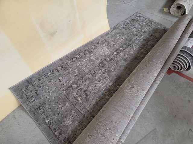 1 tapijt fraai deep medallion - afbeelding 1 van  4