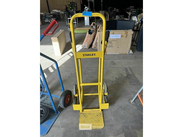 1 trappensteekwagen - afbeelding 1 van  4