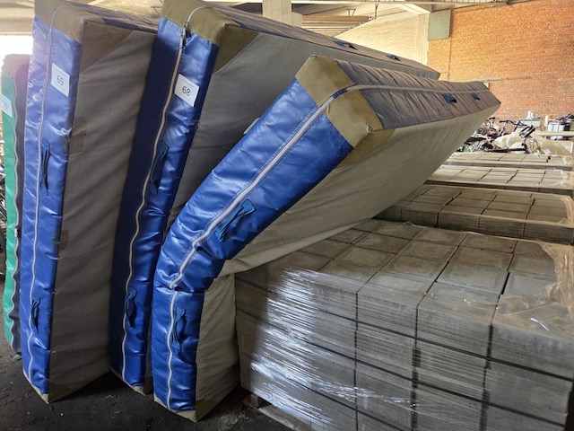 1 valmat - afbeelding 1 van  3