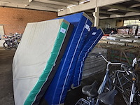 1 valmat - afbeelding 1 van  2