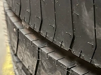 1 velg met band - afbeelding 4 van  4