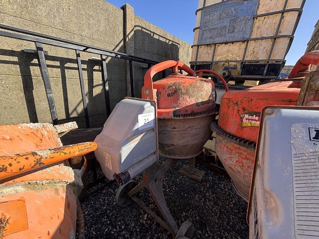 1 verrijdbare betonmolen atika - afbeelding 1 van  1