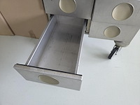 1 verrijdbare rvs materialenkast + metalen dossierkast - afbeelding 12 van  14
