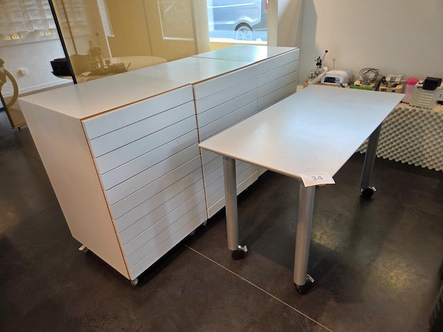 1 verrijdbare tafel incl 3 verrijdbare ladekasten - afbeelding 2 van  8