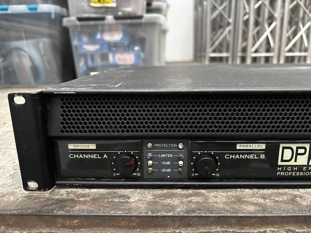 1 versterker master dp2000 - afbeelding 2 van  3