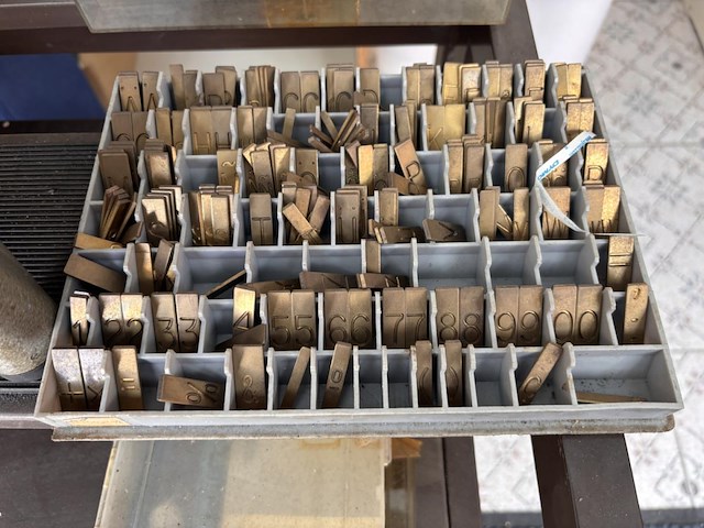 1 vintage mechanische graveermachine gravograph - afbeelding 6 van  7