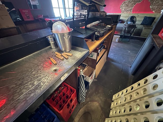 1 volledig toogmeubel - afbeelding 10 van  14