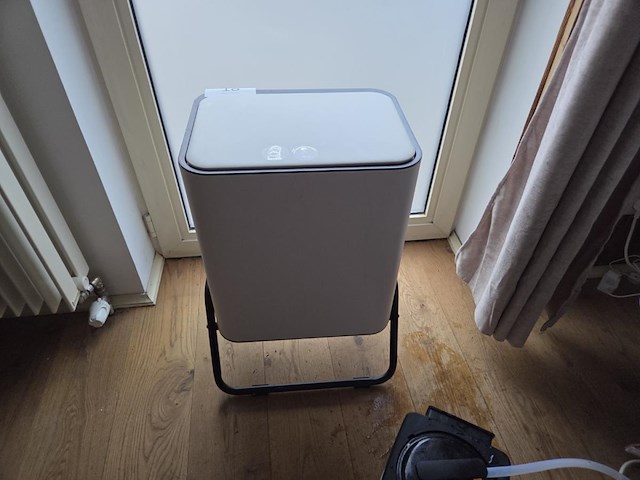 1 vuilnisemmer - afbeelding 1 van  4