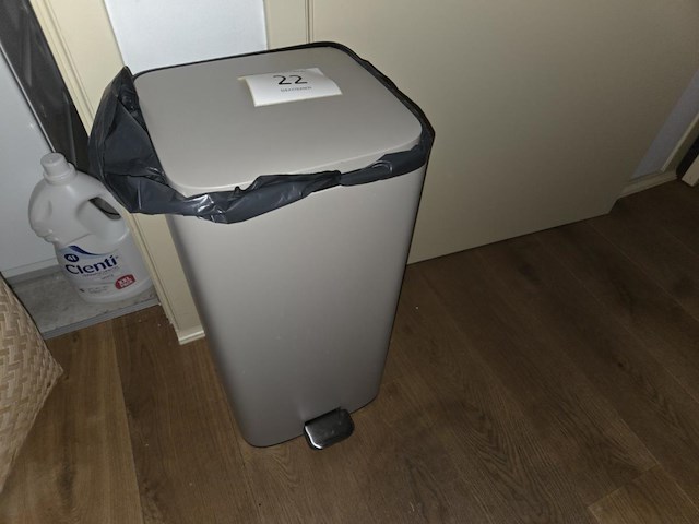 1 vuilnisemmer - afbeelding 1 van  2