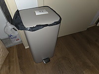 1 vuilnisemmer - afbeelding 1 van  2