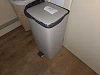 1 vuilnisemmer - afbeelding 2 van  2