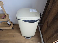 1 vuilnisemmer - afbeelding 1 van  3