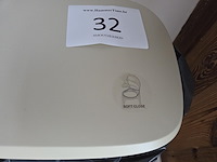 1 vuilnisemmer - afbeelding 2 van  3