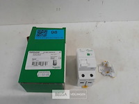1 x aardlekschakelaar 2p 40a 300ma - afbeelding 2 van  3