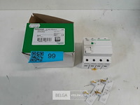 1 x aardlekschakelaar 4p 40a 300ma - afbeelding 2 van  3