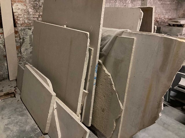 1 x bok met platen bourgondische witsteen - afbeelding 2 van  4