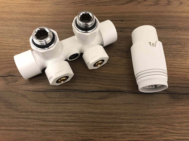 1 x design kraanset wit- muur (haaks) - afbeelding 1 van  2