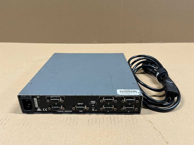 1 x extron p/2 da6 plus vga splitter - afbeelding 2 van  2