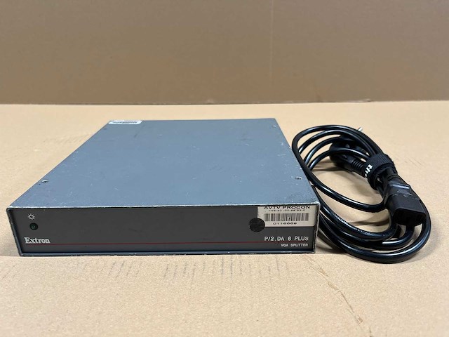 1 x extron p/2 da6 plus vga splitter - afbeelding 1 van  2