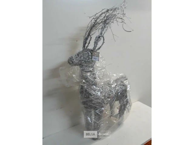 1 x hert staand zilver met verlichting 55x55 cm - afbeelding 3 van  3