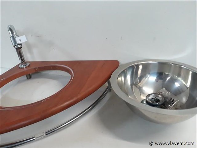 1 x hoekwasbak inox houten blad met kraan showmodel - afbeelding 2 van  2