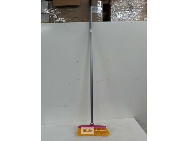 1 x keerborstel zachte pvc haren met steel - afbeelding 1 van  3