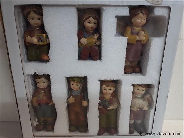 1 x kerstfiguurtjes 7 delig kinderen - afbeelding 2 van  2