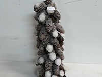 1 x kerstkegel met denneknoppen 50 cm b-kwaliteit - afbeelding 1 van  3