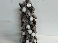 1 x kerstkegel met dennenappel 50 cm b-kwaliteit - afbeelding 2 van  3