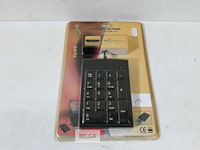 1 x numeriek toetsenbord met 2 usb poorten