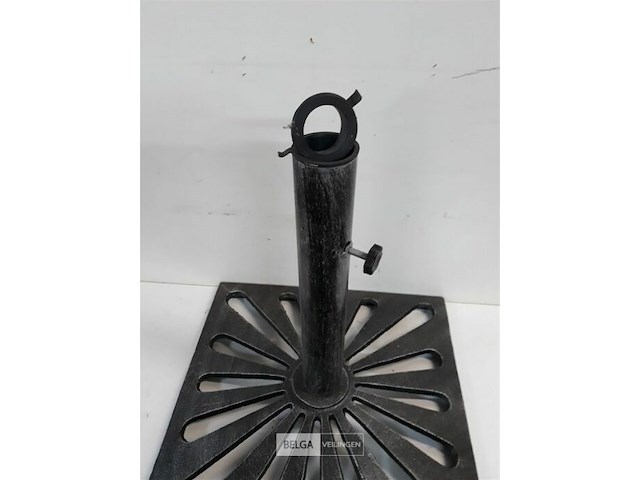 1 x parasolvoet gietijzer 25 kg 45x45 cm - afbeelding 3 van  3