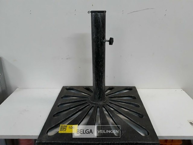 1 x parasolvoet gietijzer 25 kg 45x45 cm - afbeelding 2 van  3