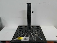 1 x parasolvoet gietijzer 25 kg 45x45 cm - afbeelding 2 van  3
