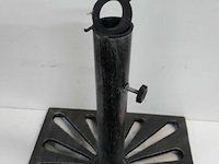 1 x parasolvoet gietijzer 25 kg 45x45 cm - afbeelding 3 van  3
