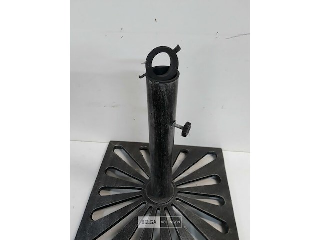 1 x parasolvoet gietijzer 25 kg 45x45 cm - afbeelding 3 van  3