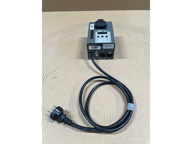 1 x showtec dimmer 1x2kw single dp-1 10a xlr3/schuko (with fader) - afbeelding 1 van  3