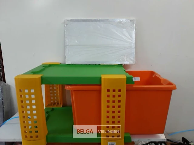 1 x speeltafel met box + schrijf-krijt bord - afbeelding 3 van  3
