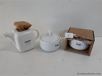 1 x theepot + 2 x suikerpot hotel porselein