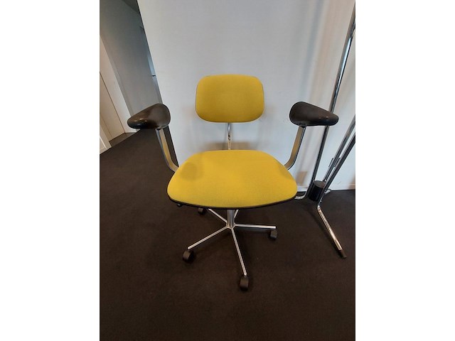 1 x vintage bureaustoelen fritz hansen kevi - design jörgen rasmussen - afbeelding 1 van  4